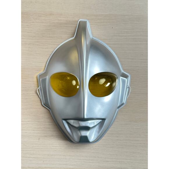 Rare Ultraman Mask from the Ultraman Live Show - New - Picture 1 of 7